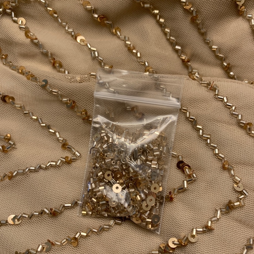 Adrianna Papell‎ Art Deco bag beads Champag…